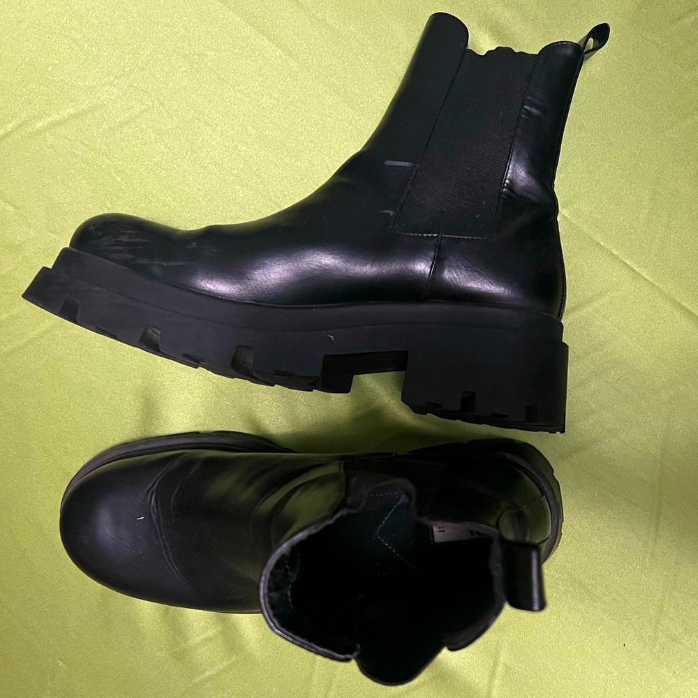 ZARA | Black Chunky Boot 10